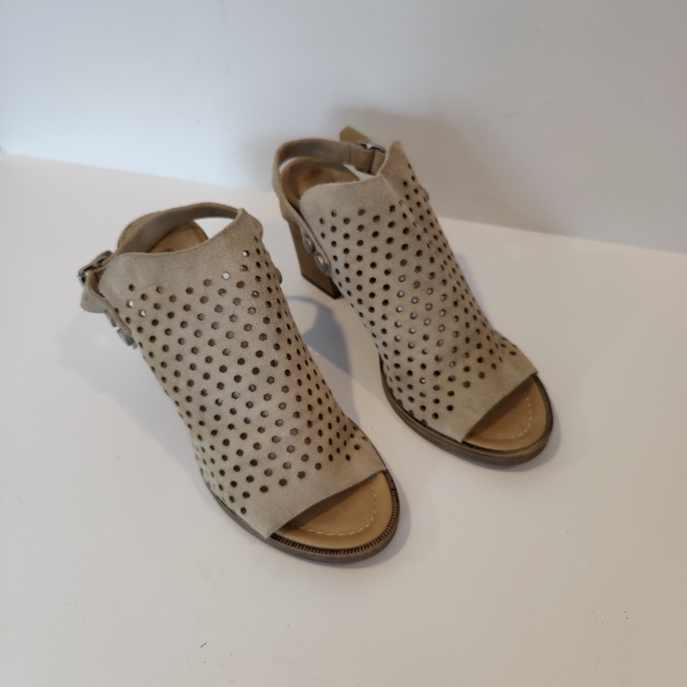 Barbara Barbieri Tan Perforated Suede Leather Block Heel Sandals Shoes